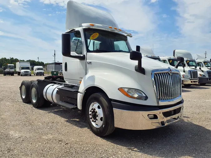 2019 NAVISTAR INTERNATIONAL LT625 DAYCAB T/A