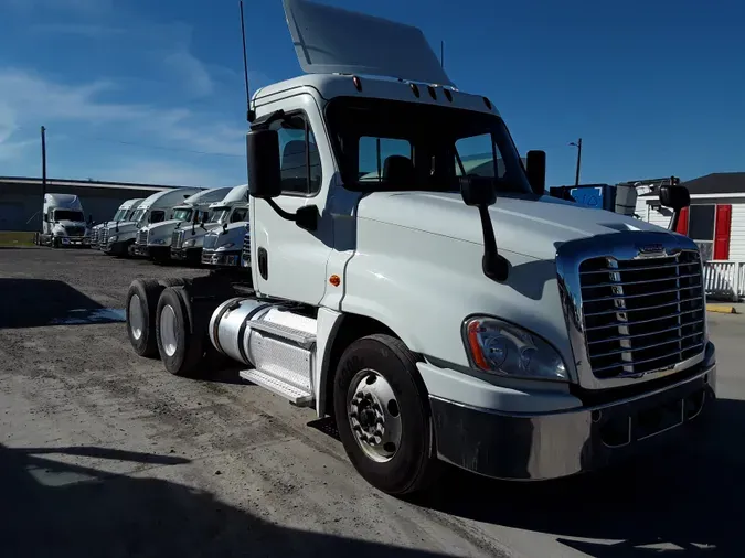 2019 FREIGHTLINER/MERCEDES CASCADIA 125