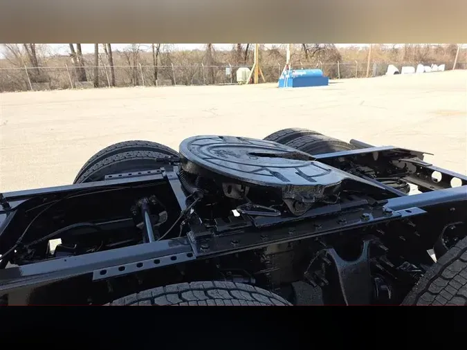 2022 INTERNATIONAL LT