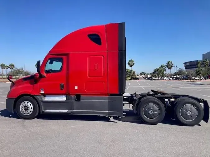 2021 Freightliner Cascadia