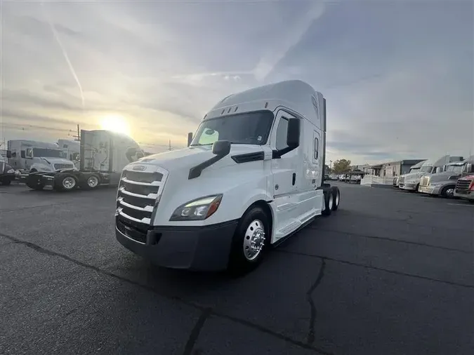 2020 FREIGHTLINER CA126