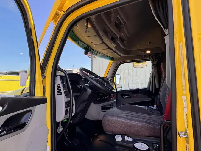 2024 Peterbilt 579