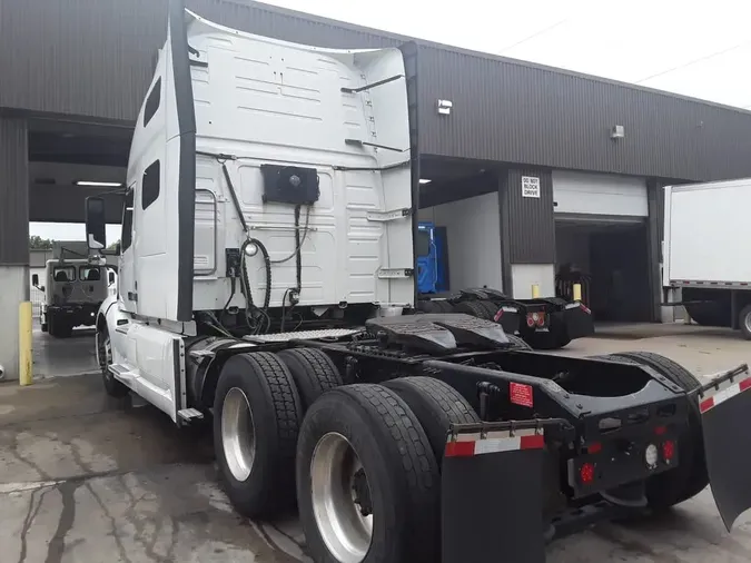 2019 VOLVO VNL64T-760
