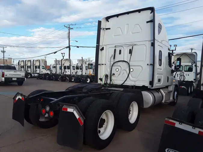 2019 FREIGHTLINER/MERCEDES CASCADIA 125