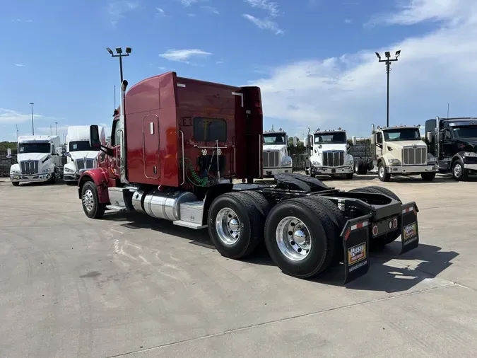 2021 Peterbilt 567