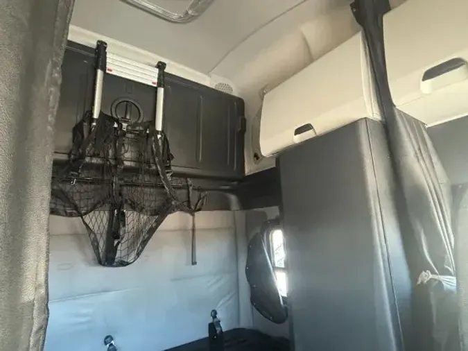 2019 Freightliner New Cascadia 126