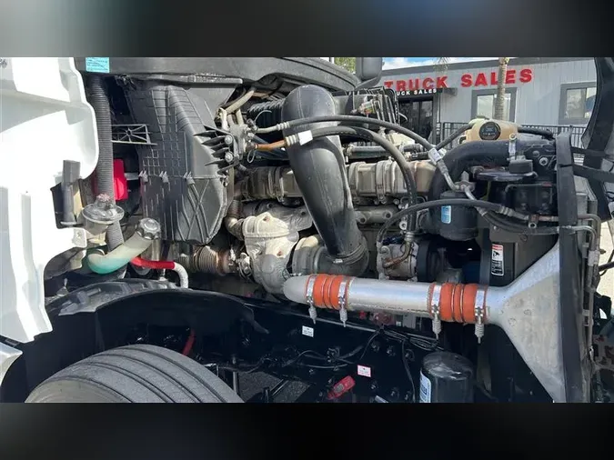 2020 FREIGHTLINER CA126