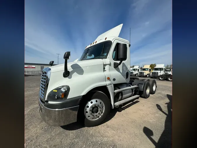 2017 FREIGHTLINER/MERCEDES CASCADIA 1255ca7dd63412a06406f049ee2e89dc4bb