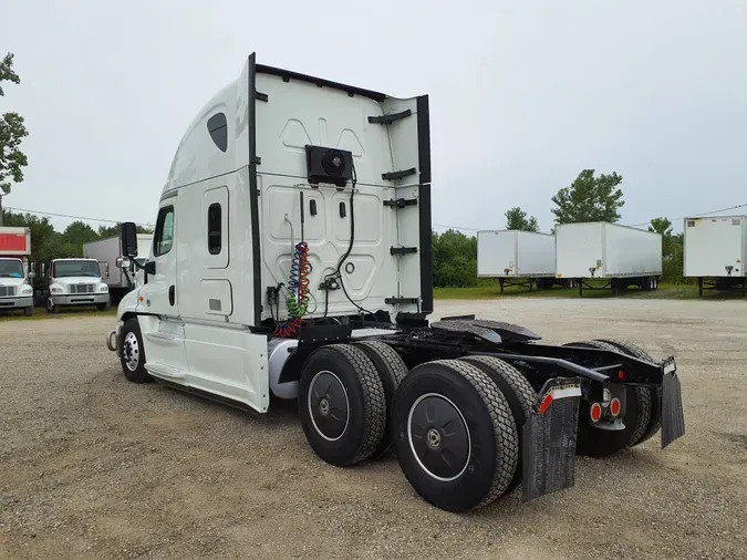 2020 FREIGHTLINER/MERCEDES CASCADIA 125