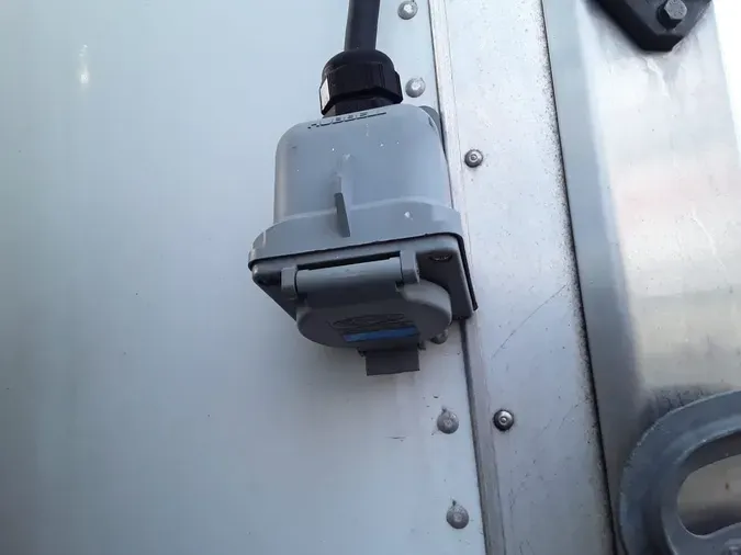 2018 ISUZU NPR/N515cab67facb0f83b8f0247bd3b9b70376