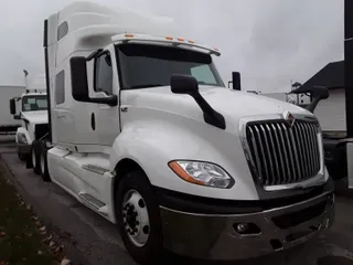 2019 NAVISTAR INTERNATIONAL LT625 SLPR CAB