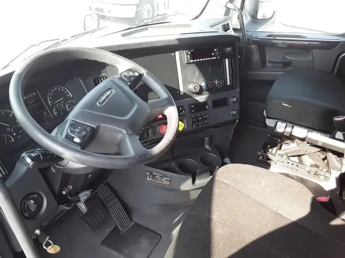 2023 FREIGHTLINER/MERCEDES NEW CASCADIA PX126645cada5df7260b673a696efd5e79990e4