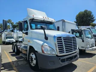 2016 FREIGHTLINER/MERCEDES CASCADIA 125