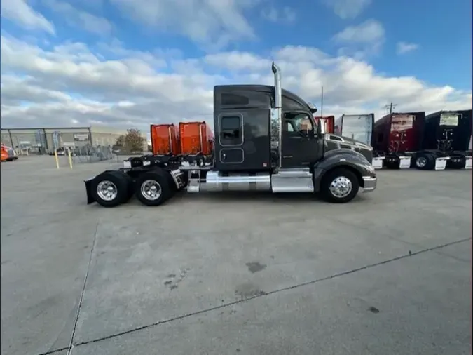 2022 Kenworth T680