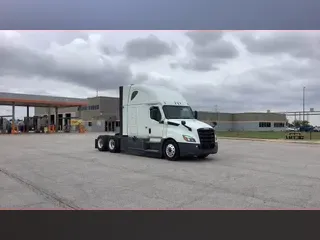 2023 Freightliner Cascadia 126