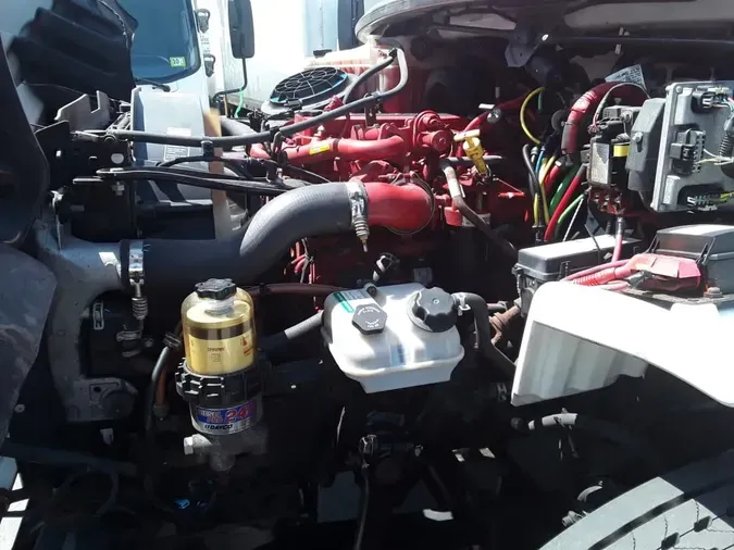 2018 FREIGHTLINER M2 106
