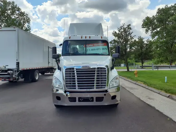 2018 FREIGHTLINER CASCADIA 125