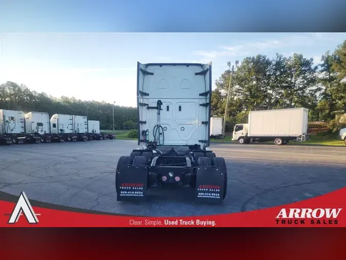2021 FREIGHTLINER CA126