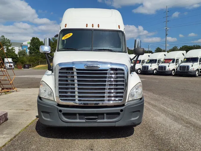 2019 FREIGHTLINER/MERCEDES CASCADIA 125