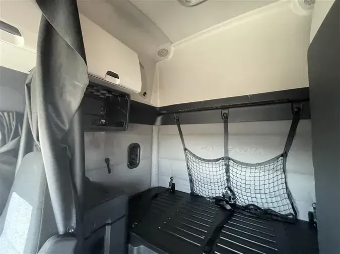 2020 FREIGHTLINER CA126