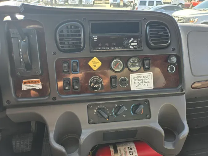 2018 Freightliner Business Class M2 106