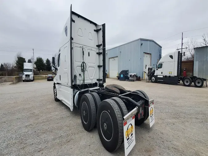 2023 FREIGHTLINER CASCADIA 126