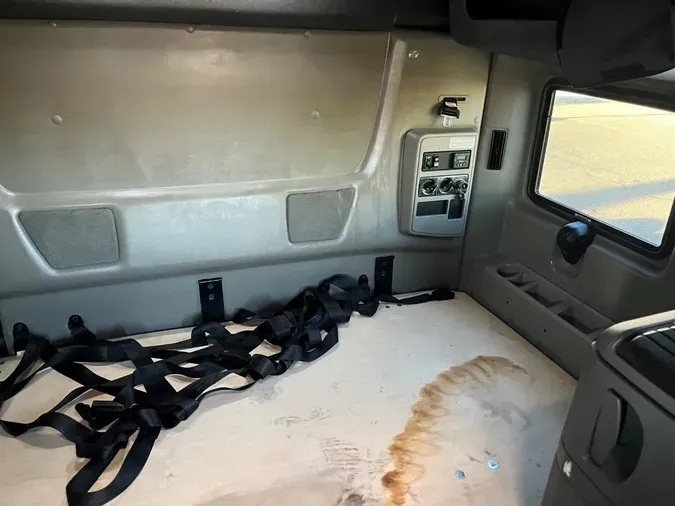 2022 International LT625