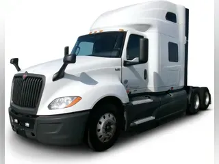 2022 International LT625