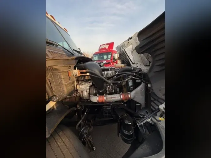 2019 FREIGHTLINER/MERCEDES CASCADIA 125