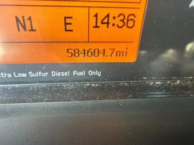 2016 Volvo VNL300