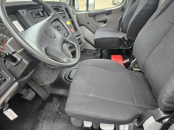 2023 Freightliner Business Class M2 112