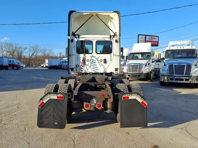 2017 FREIGHTLINER/MERCEDES CASCADIA 125