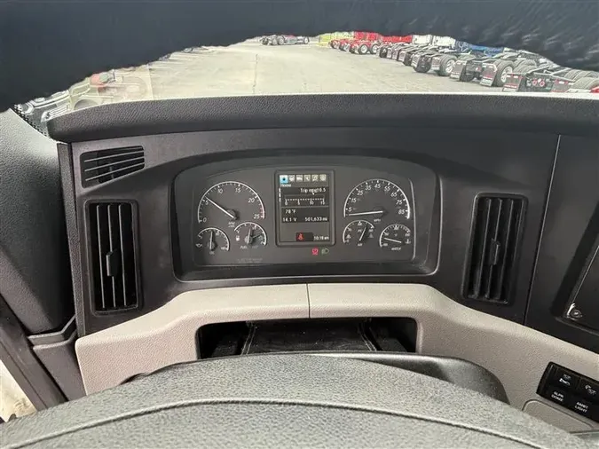 2021 FREIGHTLINER CA126