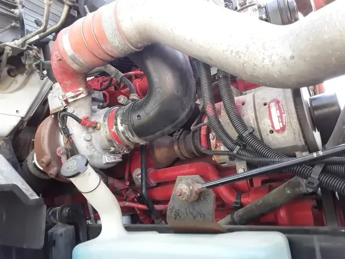 2019 NAVISTAR INTERNATIONAL LT625 DAYCAB T/A5cd6e4ac653cb61451e16c4cf41dfe3f