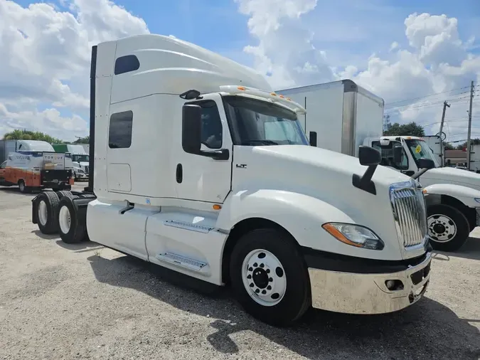 2020 NAVISTAR INTERNATIONAL LT625 SLPR CAB