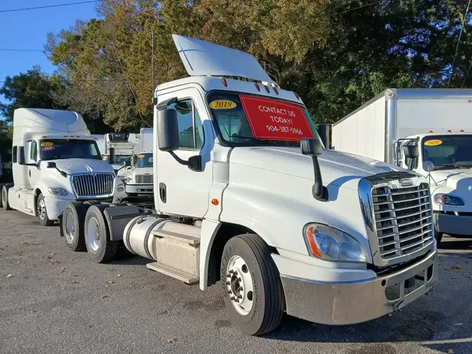 2019 FREIGHTLINER/MERCEDES CASCADIA 1255cdf3e2498b81f99295ce1147400f9a2