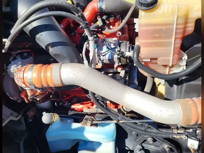 2020 NAVISTAR INTERNATIONAL LT625 SLPR CAB