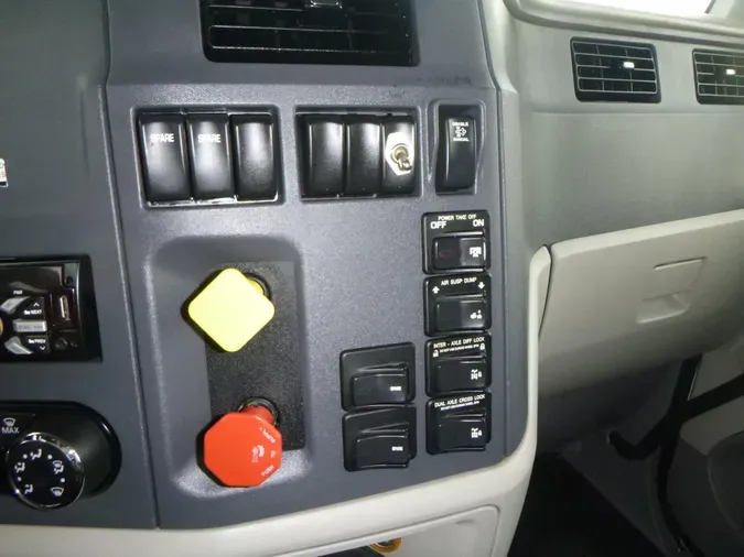 2018 Peterbilt 567