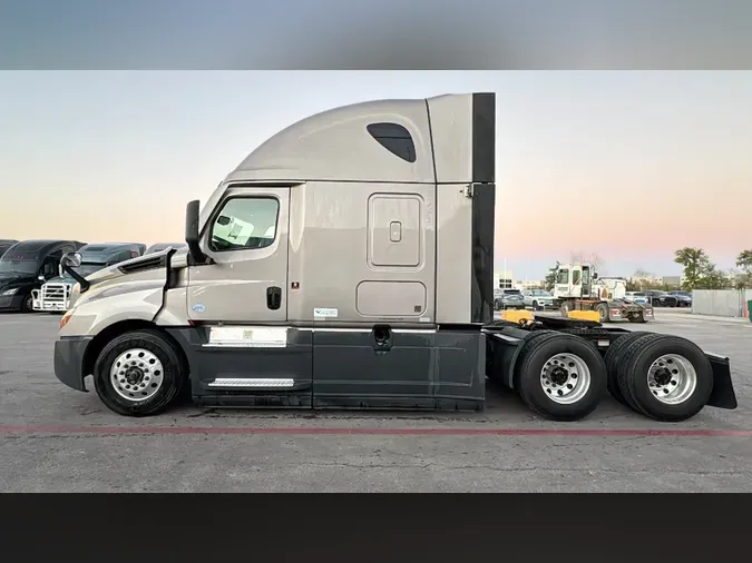 2024 Freightliner Cascadia 126