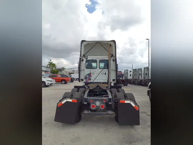 2019 FREIGHTLINER NEW CASCADIA PX12664