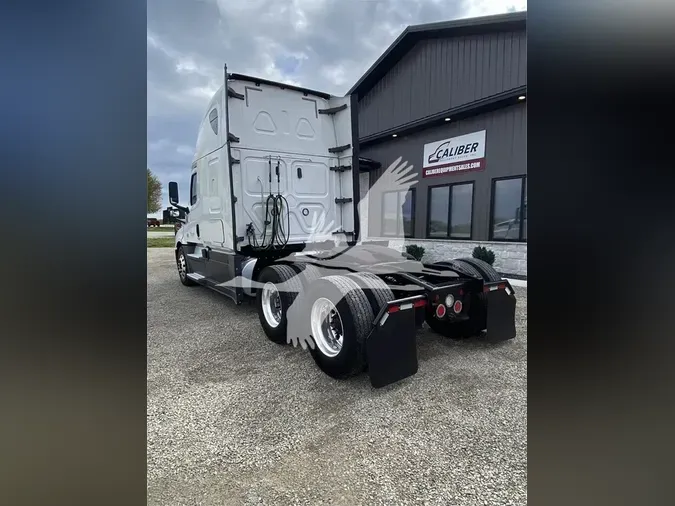 2018 FREIGHTLINER CASCADIA 126