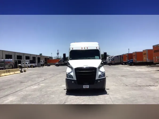 2022 Freightliner Cascadia 126