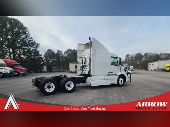 2020 VOLVO VNR640