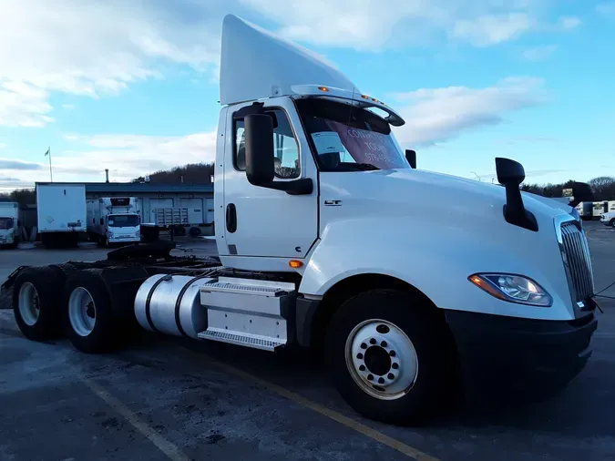 2019 NAVISTAR INTERNATIONAL LT625 DAYCAB T/A