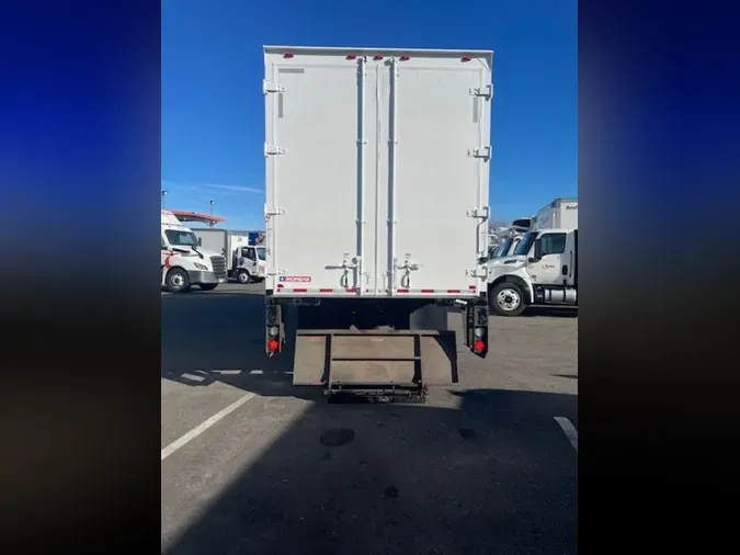 2018 FREIGHTLINER/MERCEDES M2 106