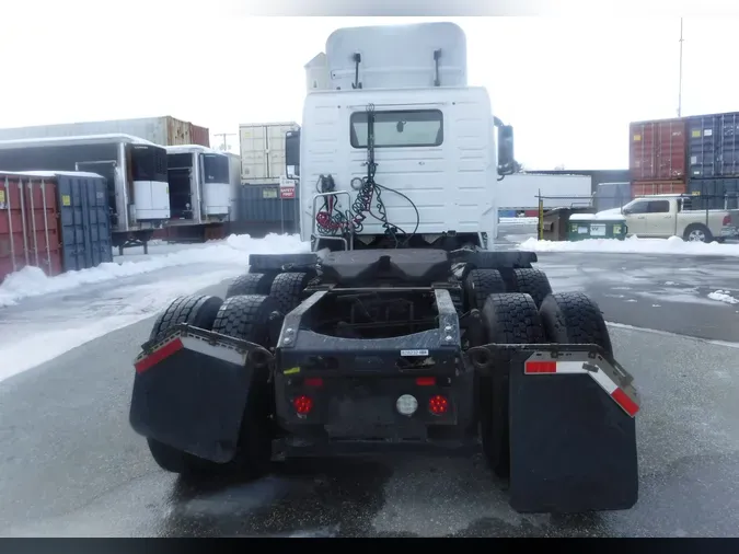 2019 VOLVO VNL