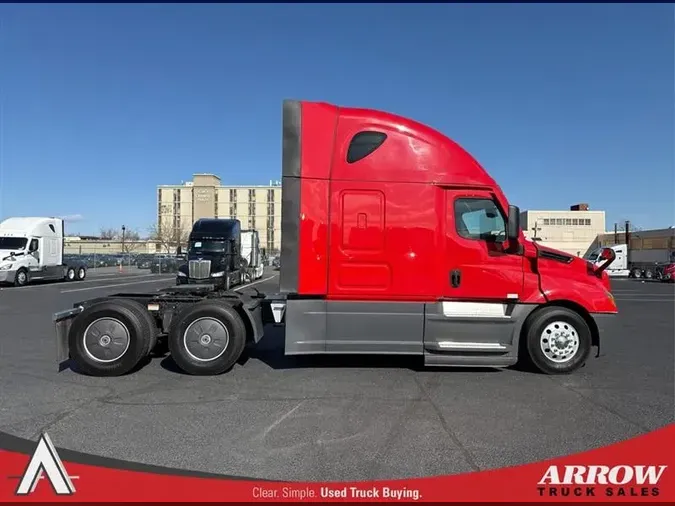 2021 FREIGHTLINER CA126