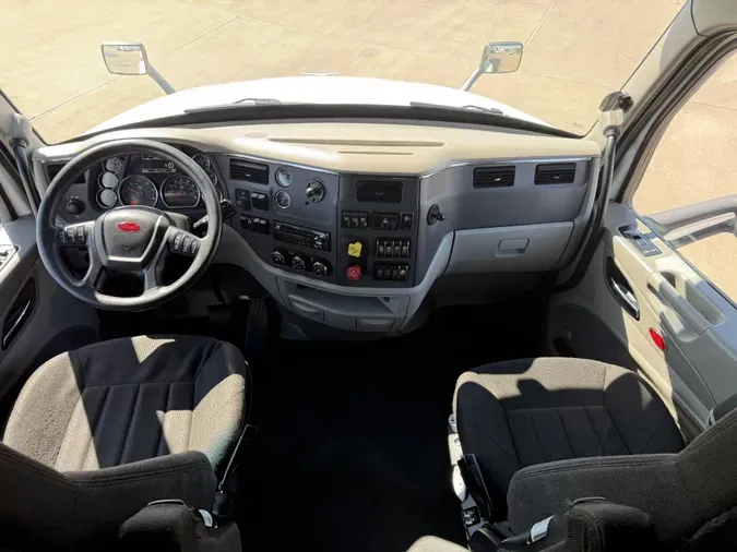 2021 Peterbilt 579
