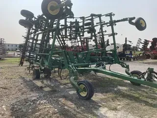 2009 John Deere 2210