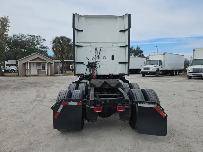2019 NAVISTAR INTERNATIONAL LT625 SLPR CAB